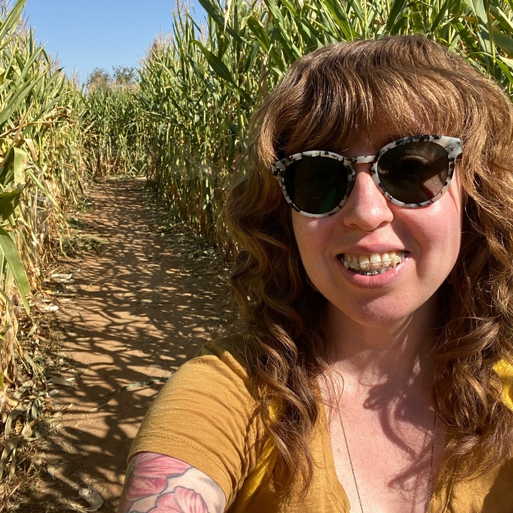 Meet your Posher, Laurie